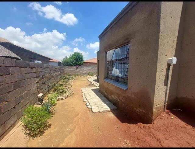 3 BEDROOM HOUSE FOR SALE IN MOHLAKENG